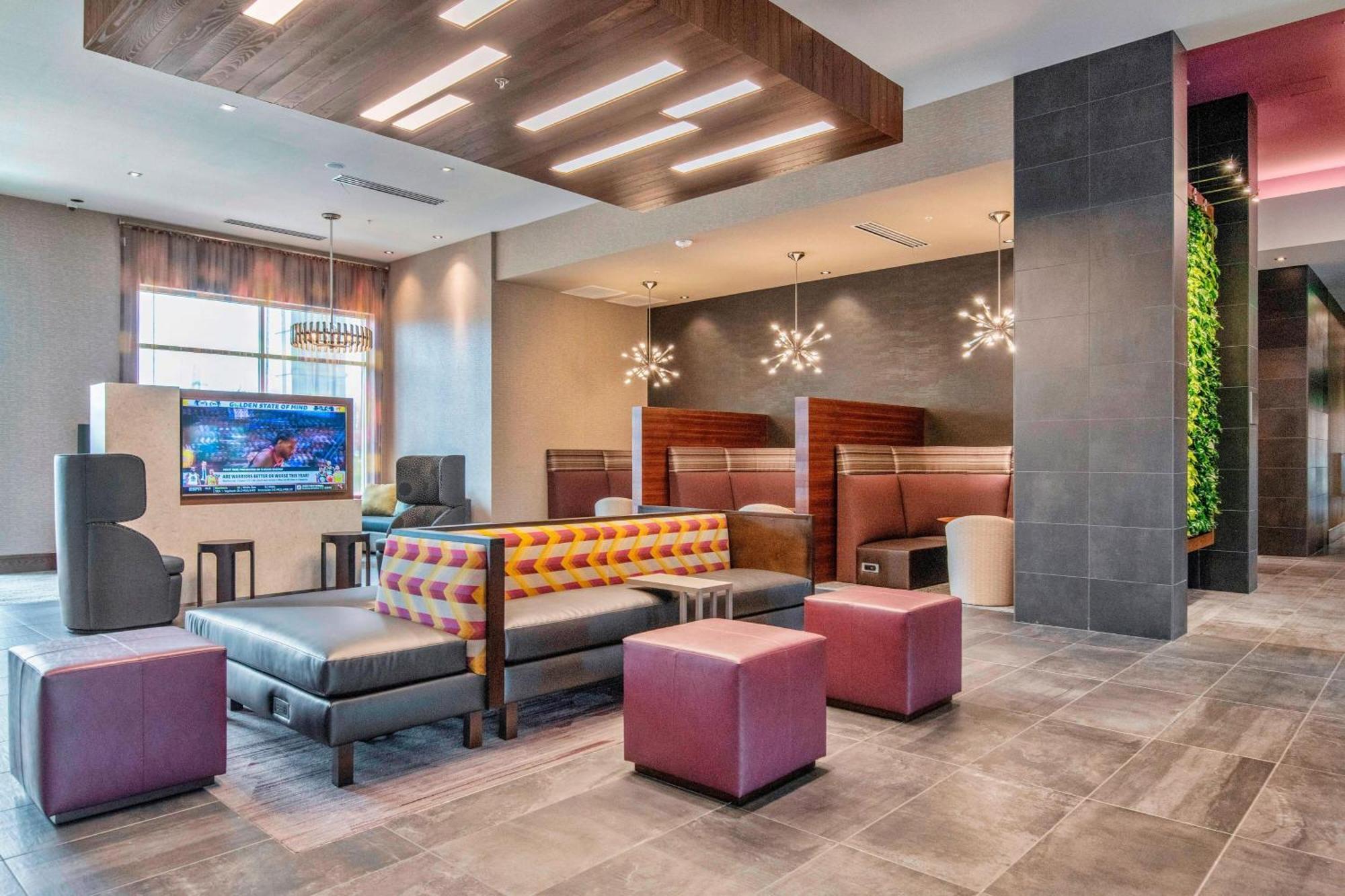 Courtyard By Marriott Raleigh Cary/Parkside Town Commons Hotel Ngoại thất bức ảnh