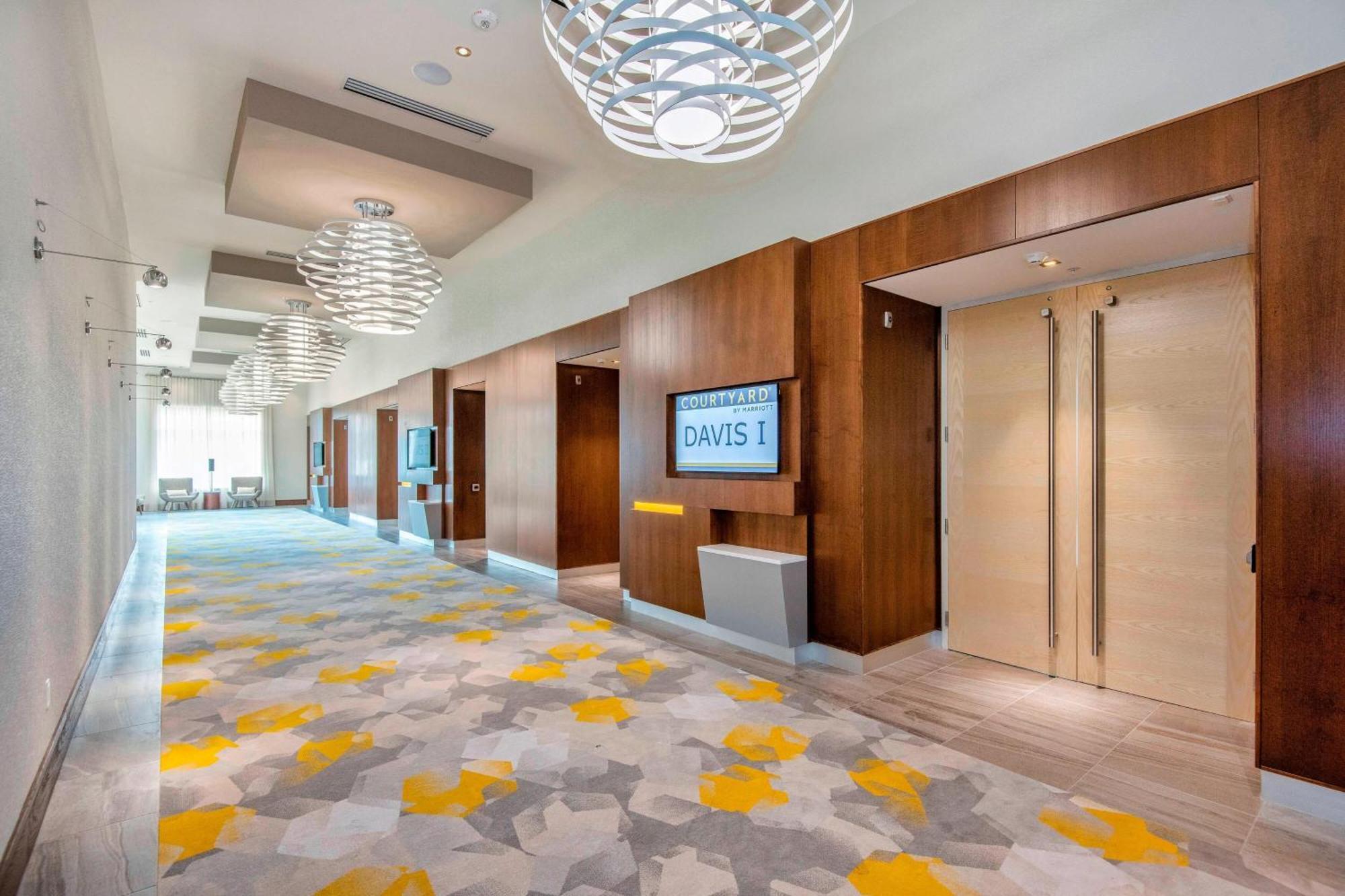 Courtyard By Marriott Raleigh Cary/Parkside Town Commons Hotel Ngoại thất bức ảnh