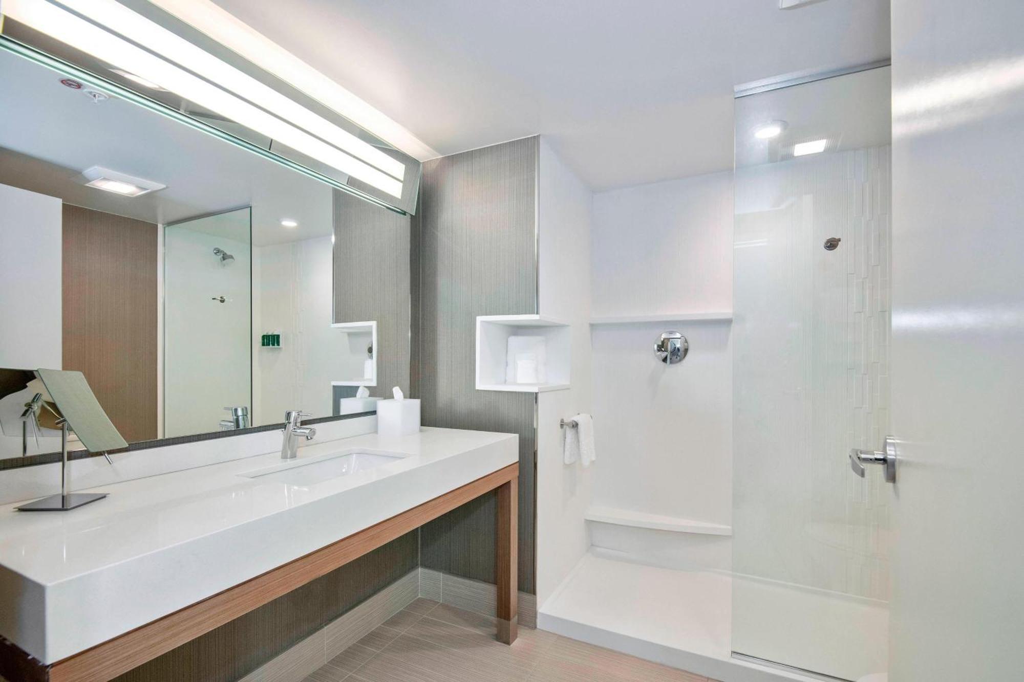 Courtyard By Marriott Raleigh Cary/Parkside Town Commons Hotel Ngoại thất bức ảnh