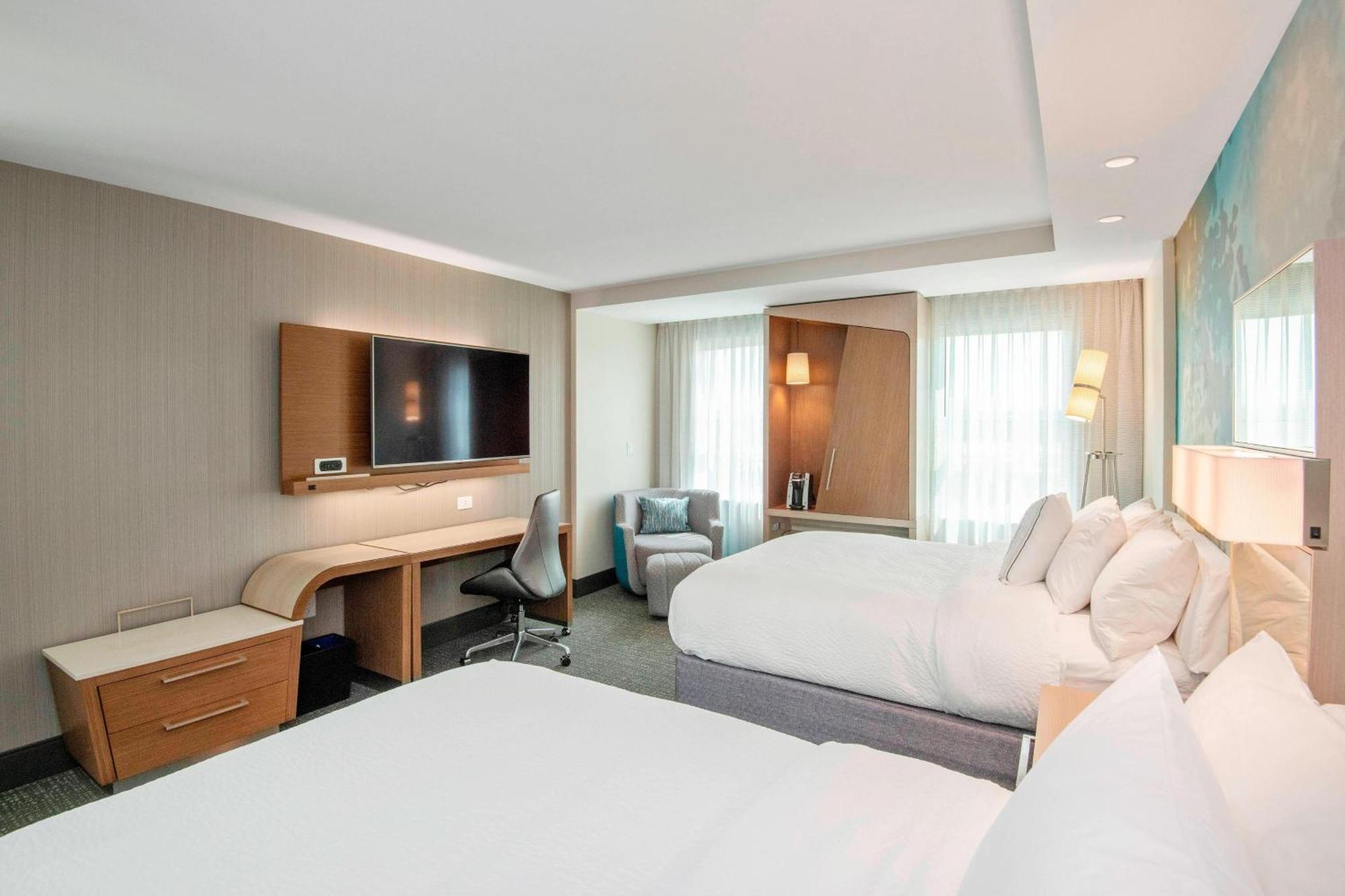 Courtyard By Marriott Raleigh Cary/Parkside Town Commons Hotel Ngoại thất bức ảnh