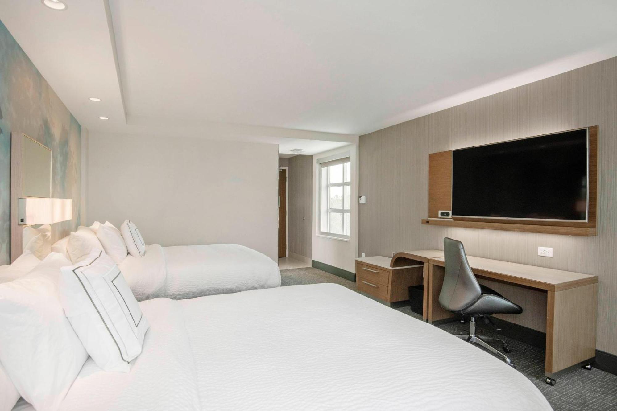 Courtyard By Marriott Raleigh Cary/Parkside Town Commons Hotel Ngoại thất bức ảnh