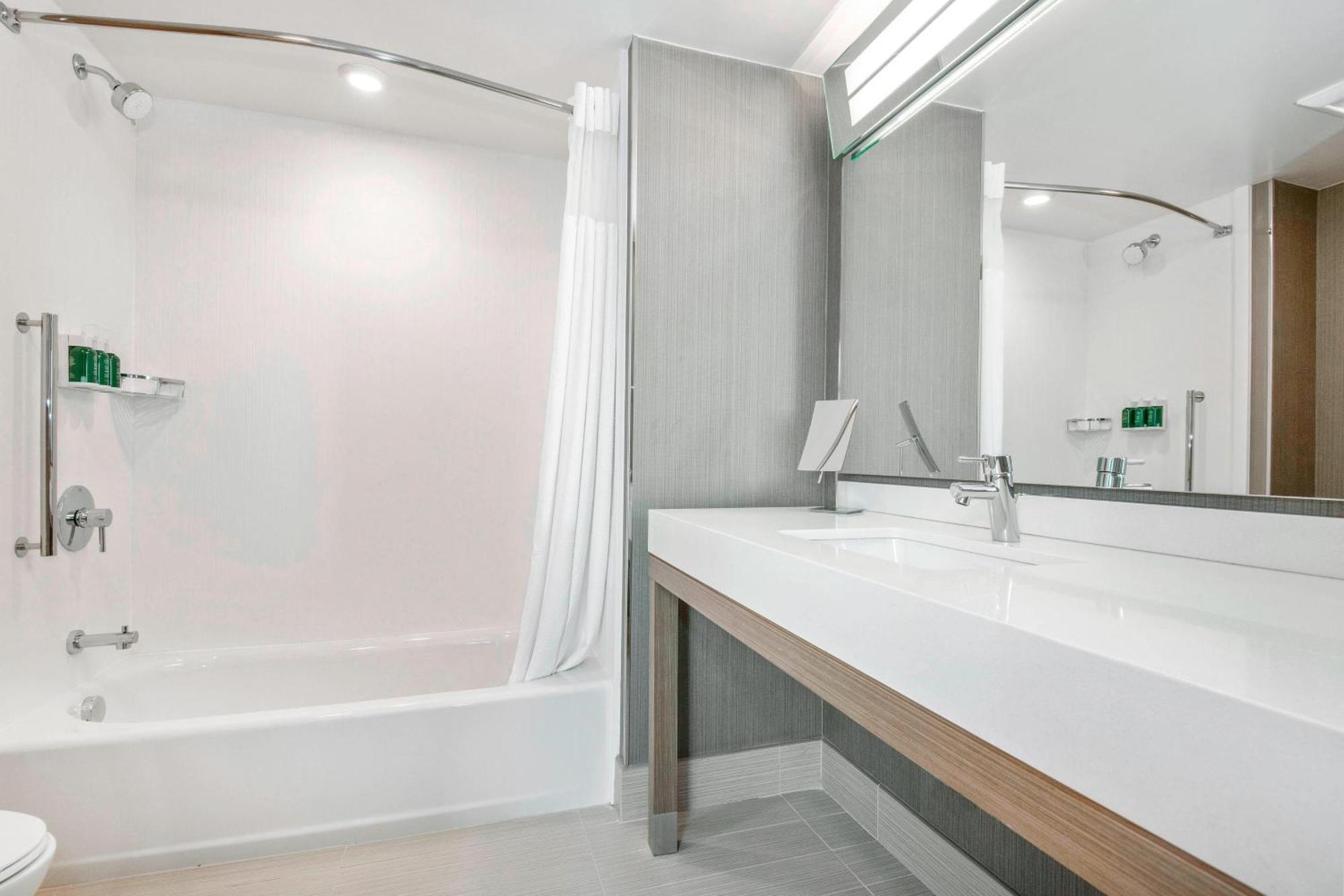 Courtyard By Marriott Raleigh Cary/Parkside Town Commons Hotel Ngoại thất bức ảnh