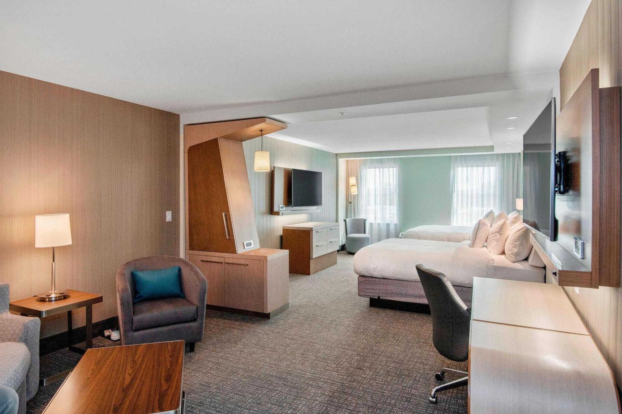 Courtyard By Marriott Raleigh Cary/Parkside Town Commons Hotel Ngoại thất bức ảnh
